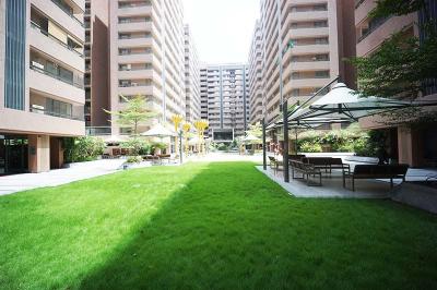 Image of 2025 Sq.ft 3 BHK Apartment / Flat for sale in Anavya Parmeshwar, Adalaj, Gandhinagar for Rs. 10000000