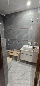 Bathroom Image of 1200 Sq.ft 3 BHK Builder Floor for rent in Swaraj Homes Gagan Vihar The Aviation Employees CGHS, Gagan Vihar New Delhi for Rs. 40000