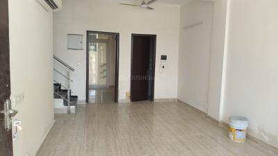 Living Room Image of 2450 Sq.ft 4.5 BHK Villa for rent in Amrapali Dream Valley, Noida Extension Greater Noida for Rs. 40000