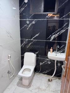 Bathroom Image of 1200 Sq.ft 3 BHK Apartment / Flat for sale in JMD Shri Shyam Apartment, Sector 73 Noida for Rs. 7000000