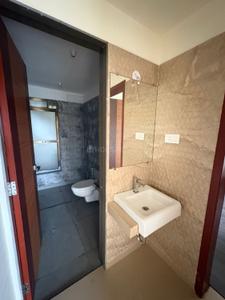 Image of 1233 Sq.ft 2 BHK Apartment / Flat for rent in Paradise Sai World City Phase II, Panvel, Navi Mumbai for Rs. 31000