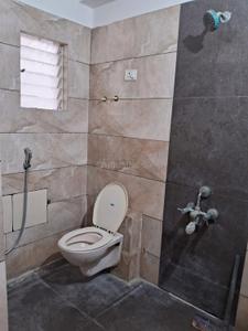 Image of 1250 Sq.ft 2 BHK Apartment / Flat for rent in Arunoday Society, Alkapuri, Vadodara for Rs. 26000