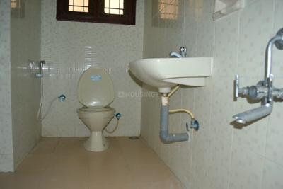 Bathroom Image of 1000 Sq.ft 2 BHK Builder Floor for rent in Battarahalli Bengaluru for Rs. 25000