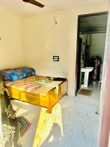 Bedroom Image of 550 Sq.ft 2 BHK Independent House for sale in Patparganj New Delhi for Rs. 2750000