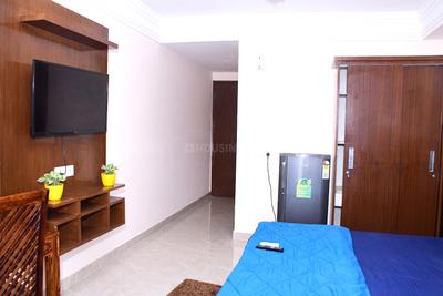 Bedroom Image of 300 Sq.ft 1 RK Apartment / Flat for rent in Mehrauli New Delhi for Rs. 20000