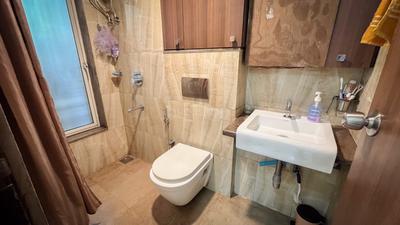 Bathroom Image of 432 Sq.ft 1 BHK Apartment / Flat for sale in Lodha Amara, Thane West Thane for Rs. 9900000