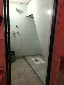 Bathroom Image of 450 Sq.ft 2 BHK Apartment / Flat for rent in Kundli Sonipat for Rs. 5000