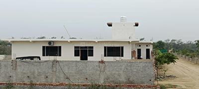 Image of 900 Sq.ft 8 BHK Farm House for sale in Sector 17A, Greater Noida for Rs. 4250000