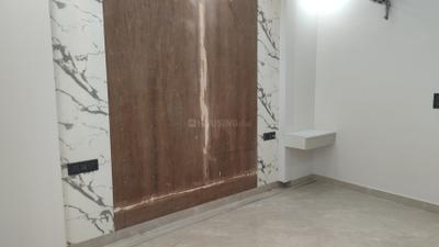 Bedroom Image of 2100 Sq.ft 4 BHK Builder Floor for sale in Kaushambi Ghaziabad for Rs. 26500000