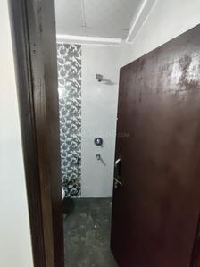 Bathroom Image of 900 Sq.ft 2 BHK Builder Floor for rent in Vasundhara Ghaziabad for Rs. 17000