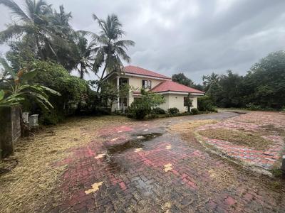 Image of 6000 Sq.ft 5 BHK Independent House for sale in Vyttila, Kochi for Rs. 105000000