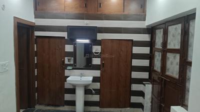 Bathroom Image of 1530 Sq.ft 2.5 BHK Builder Floor for rent in Idgah Colony Agra for Rs. 18000