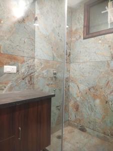 Bathroom Image of 1800 Sq.ft 3 BHK Builder Floor for rent in Paschim Vihar New Delhi for Rs. 60000