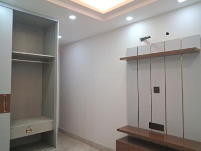 Bedroom Image of 1350 Sq.ft 3 BHK Builder Floor for sale in Paschim Vihar New Delhi for Rs. 25000000