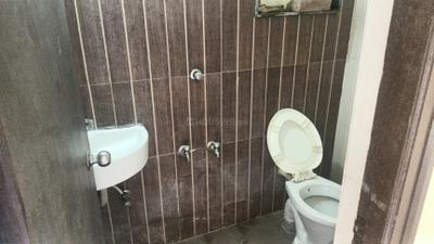 Dev 181 Bathroom Two 3