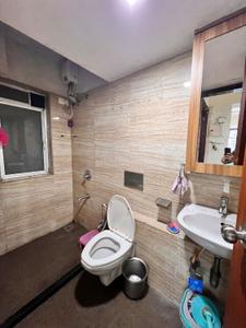 Image of 665 Sq.ft 1 BHK Apartment / Flat for rent in Royal Oasis, Malad West, Mumbai for Rs. 40000