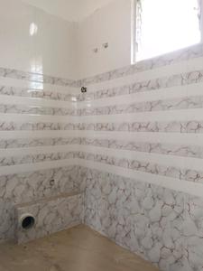 Common Bathroom Image of 700 Sq.ft 2 BHK Builder Floor for sale in Sarsuna Kolkata for Rs. 2250000