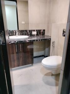 Bathroom Image of 2000 Sq.ft 4.5 BHK Apartment / Flat for sale in Dheeraj Realty Dheeraj Insignia, Santacruz East Mumbai for Rs. 58000000