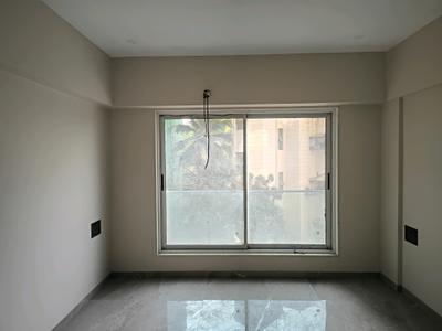 Bedroom Image of 950 Sq.ft 2.5 BHK Apartment / Flat for sale in Vile Parle West Mumbai for Rs. 50000000