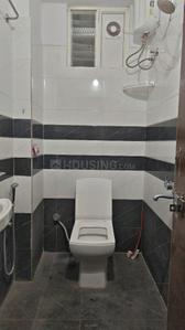 Bathroom Image of 658 Sq.ft 1 BHK Apartment / Flat for rent in Kondapur Hyderabad for Rs. 25000