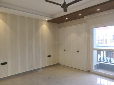 Bedroom Image of 3150 Sq.ft 4 BHK Builder Floor for sale in Sector 46 Faridabad for Rs. 52000000