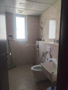 Bathroom Image of 1600 Sq.ft 3 BHK Apartment / Flat for rent in Advaita Green Acres Apartment, Perungudi Chennai for Rs. 41000