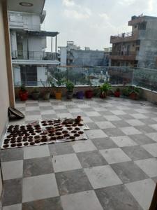Balcony Image of 1000 Sq.ft 2 BHK Builder Floor for rent in Sector 63 A Noida for Rs. 29000