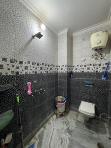 Bathroom Image of 1188 Sq.ft 6 BHK Independent House for sale in Subzi Mandi New Delhi for Rs. 6000000