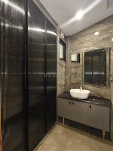 Image of 1600 Sq.ft 3 BHK Builder Floor for rent in Kalkaji, New Delhi for Rs. 120000