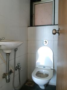 Common Bathroom Image of 550 Sq.ft 1 BHK Apartment / Flat for sale in Meet Ashok Smruti, Kasarvadavali Thane for Rs. 5499999