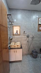 Bathroom Image of 720 Sq.ft 2 BHK Builder Floor for sale in Mukherjee Nagar New Delhi for Rs. 11500000