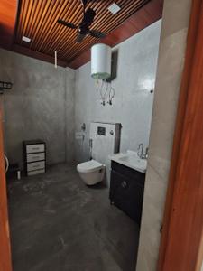 Bathroom Image of 2100 Sq.ft 3 BHK Builder Floor for rent in Sector 28 Faridabad for Rs. 28500