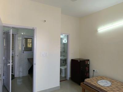Bedroom Image of 300 Sq.ft 1 RK Apartment / Flat for rent in Saket New Delhi for Rs. 19000
