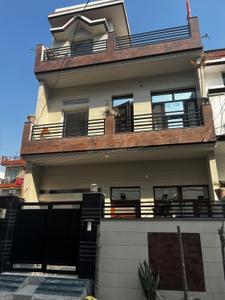 Image of 1000 Sq.ft 2 BHK Apartment / Flat for rent in Bhabat, Zirakpur for Rs. 12000