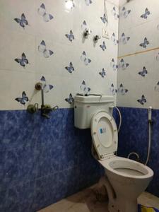 Common Bathroom Image of 550 Sq.ft 1 BHK Apartment / Flat for sale in Sector 73 Noida for Rs. 2200000