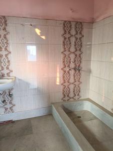 Bathroom Image of 2296 Sq.ft 4 BHK Apartment / Flat for sale in Thakurpukur Kolkata for Rs. 9500000