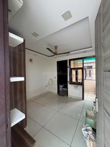 Image of 800 Sq.ft 2 BHK Apartment / Flat for rent in DDA Flat Janakpuri, Janakpuri, New Delhi for Rs. 32000