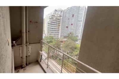 Balcony Image of 1200 Sq.ft 2.5 BHK Apartment / Flat for sale in Amanora Sterling Towers R4, Hadapsar Pune for Rs. 14200000