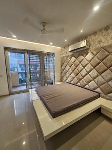 Bedroom Image of 500 Sq.ft 1 RK Apartment / Flat for rent in Emaar Emerald Hill, Sector 65 Gurgaon for Rs. 20999
