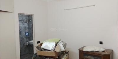 Bedroom Image of 1800 Sq.ft 3 BHK Builder Floor for rent in Mansarover Garden New Delhi for Rs. 48000