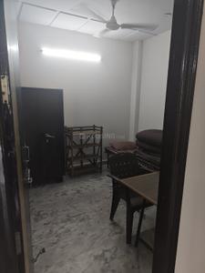 Bedroom Image of 668 Sq.ft 2 BHK Builder Floor for rent in Ranjeet Nagar New Delhi for Rs. 21000