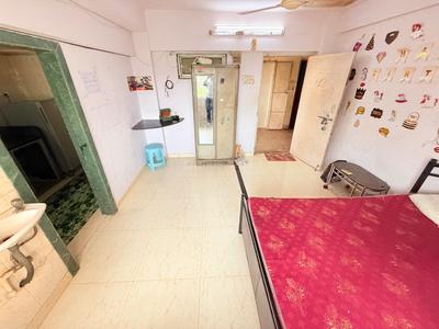 Bedroom Image of 250 Sq.ft 1 RK Apartment / Flat for rent in Sai Darshan CHS, Andheri East Mumbai for Rs. 23000