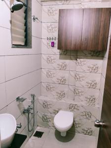 Bathroom Image of 1860 Sq.ft 3 BHK Apartment / Flat for sale in K H Krishna Heights, Science City Ahmedabad for Rs. 8700000