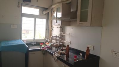 Kitchen Image of 725 Sq.ft 1.5 BHK Apartment / Flat for rent in Raheja Ridgewood, Goregaon East Mumbai for Rs. 62000
