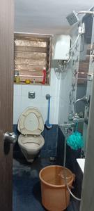Bathroom Image of 900 Sq.ft 2 BHK Apartment / Flat for rent in Thane West Thane for Rs. 44000