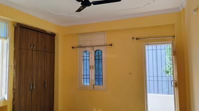 Bedroom Image of 1800 Sq.ft 3 BHK Apartment / Flat for rent in Kidwaipuri Patna for Rs. 28000