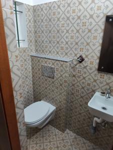 Bathroom Image of 1300 Sq.ft 2 BHK Builder Floor for rent in Jayanagar Bengaluru for Rs. 50000