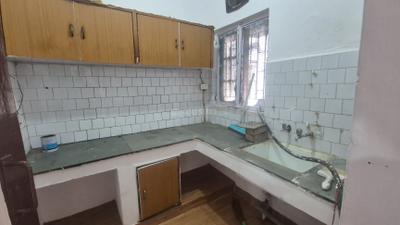 Kitchen Image of 1000 Sq.ft 2 BHK Apartment / Flat for sale in DDA Peepal Apartments, Sector 17 Dwarka New Delhi for Rs. 14500000