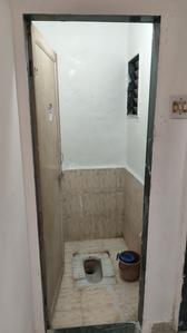Bathroom Image of 610 Sq.ft 1 BHK Apartment / Flat for rent in Udvada Valsad for Rs. 4000