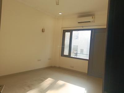 Bedroom Image of 2000 Sq.ft 3 BHK Builder Floor for rent in Unitech Nirvana Country, Sector 50 Gurgaon for Rs. 80000